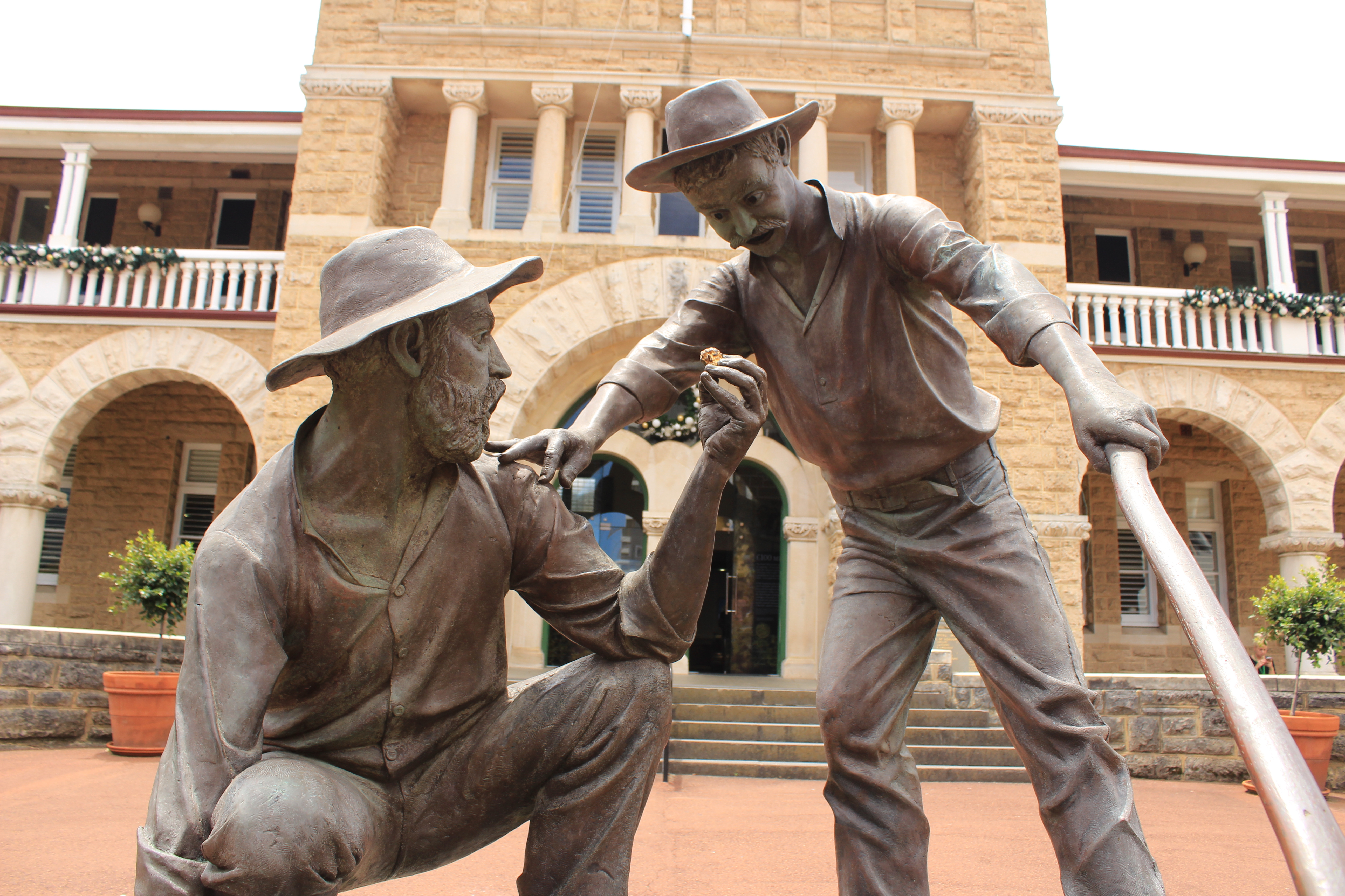 Best things to do in Perth - one day itinerary. Visit Perth Mint